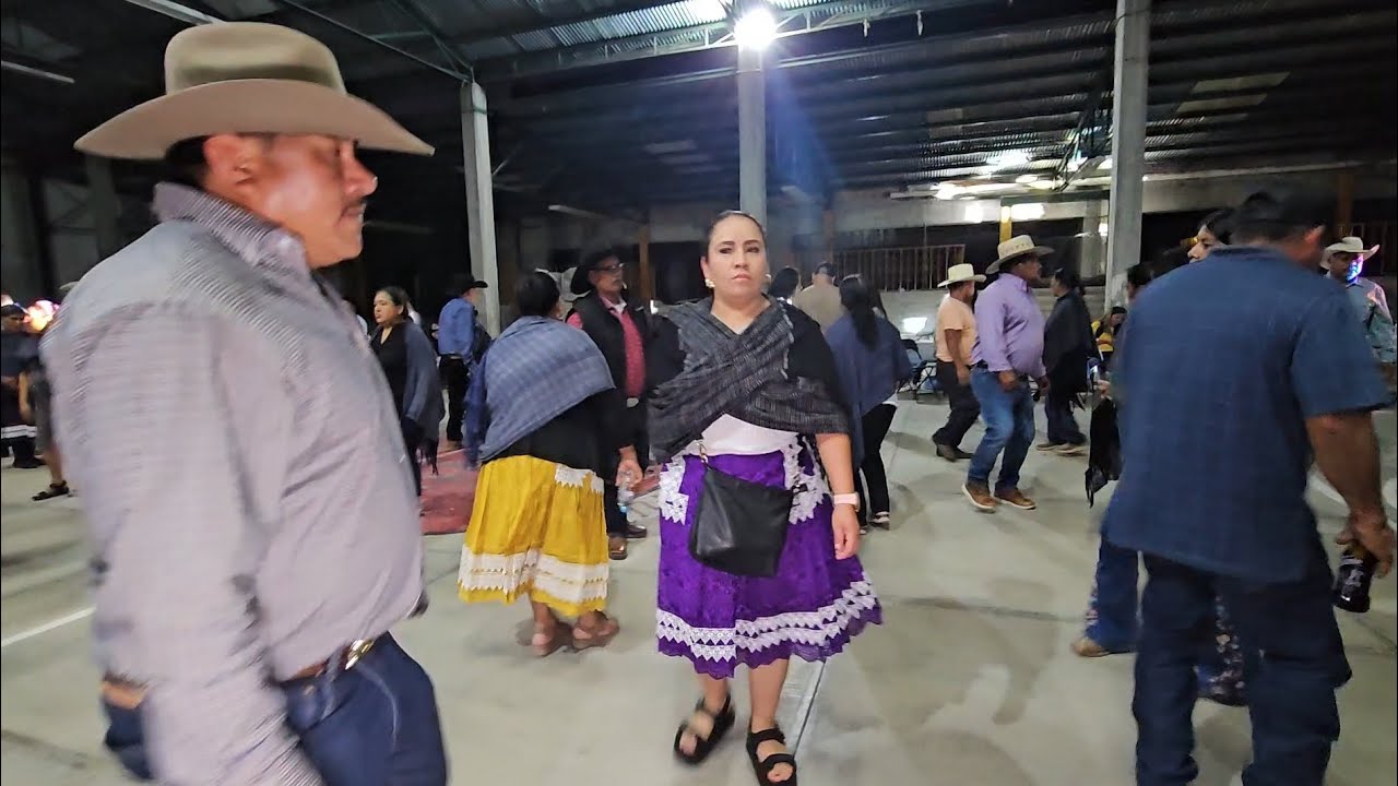 Bonito Festejo con la Familia Martinez de Santa Cruz San Juan Mixtepec Juxtlahuaca Oaxaca Mexico