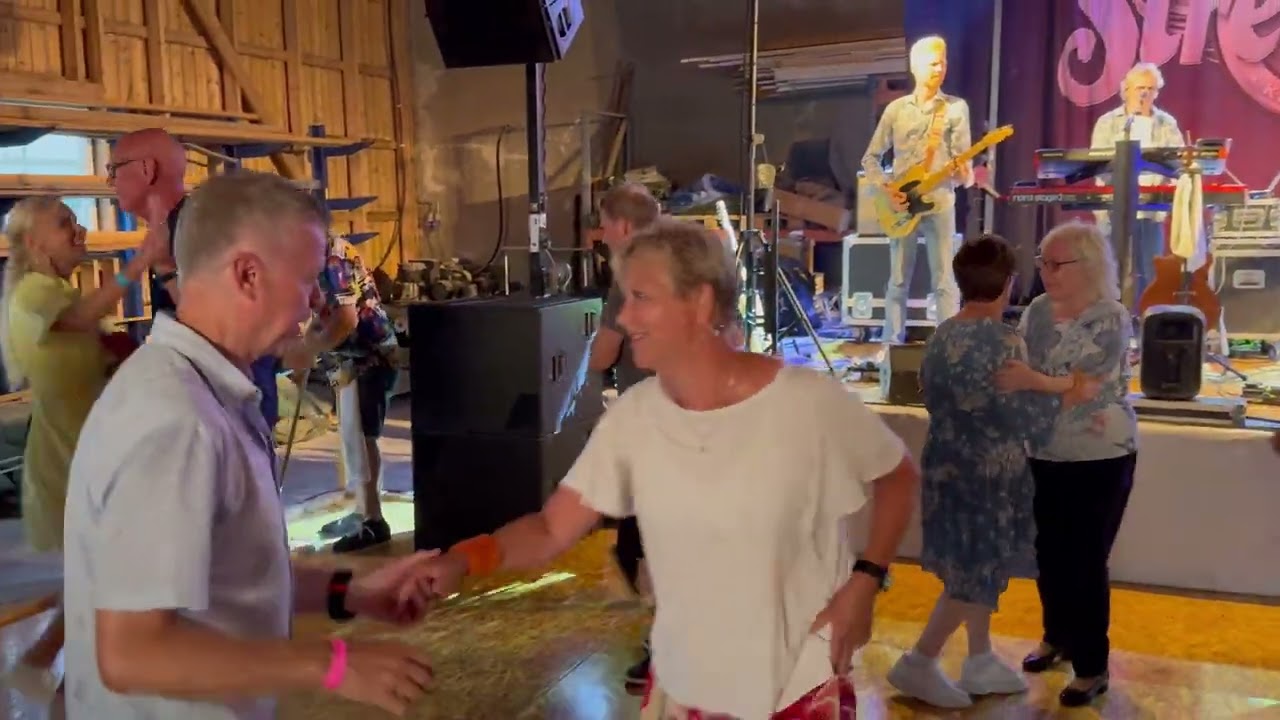 Gatans kung med Streaplers på Grindstad Rakkestad 24.7 Dansnytt Egil Riiser