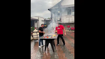 Хорошая кухня создает хороших людей.