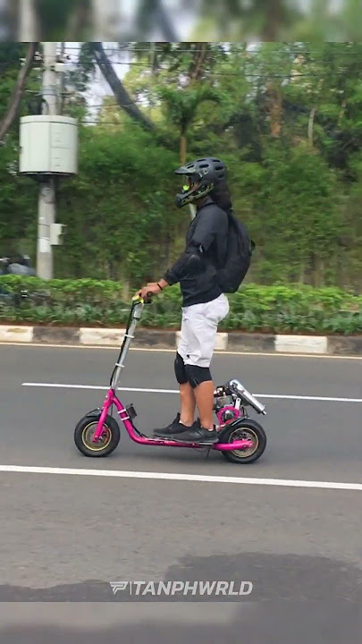 Enakan skuter listrik atau skuter mesin 2 tak? #shorts #scooter #2tak #sunmori