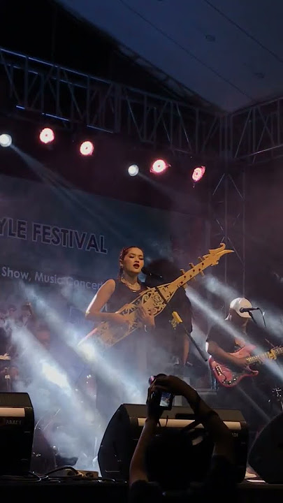 Perahu karet Reggae ft Nona Roza #shorts #short #shortvideo #sapek #dayak #etnic