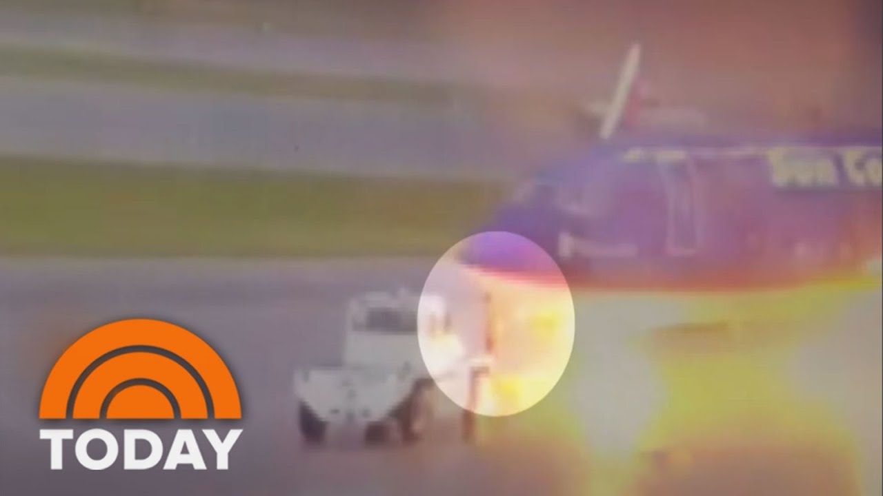 Lightning Striking Florida Airport Ground Worker Caught On Camera Today Youtube