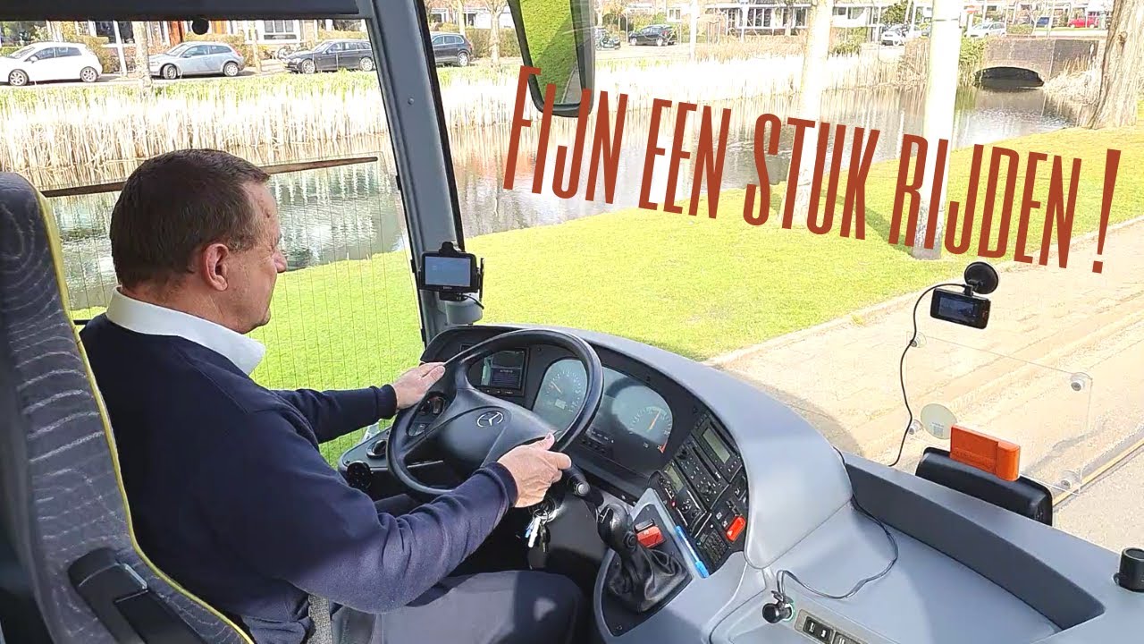 MET DE TOURINGCAR FIJN EEN STUK RIJDEN. GEWOON OMDAT HET WEER KAN EN MAG ! 