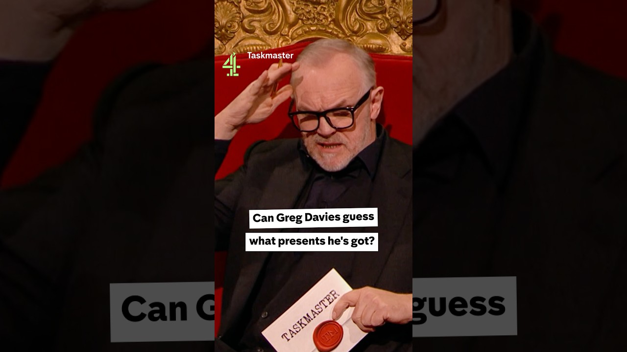 Greg Davies insults Richard Ayoade's wrapping skills #Taskmaster