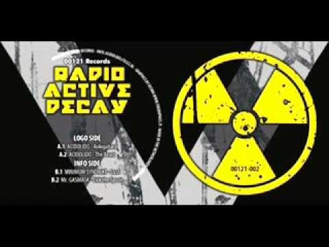 (00121 Rec) Radioactive Decay - B2 Mr Gasmask - Lick The Spoon