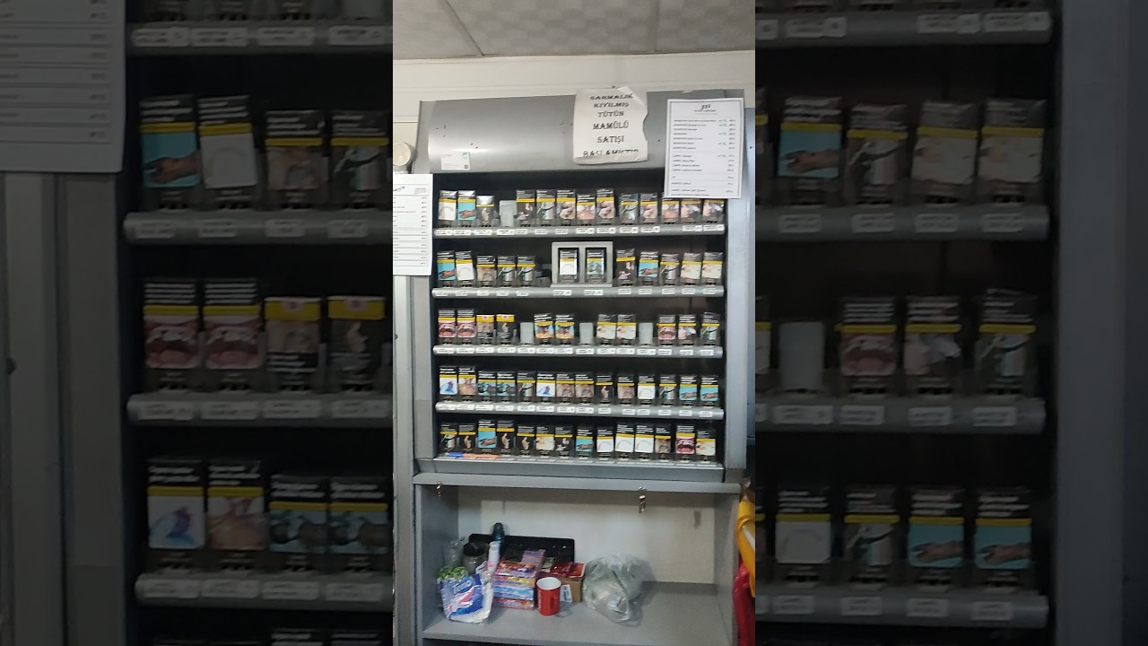 In Türkiye,all cigarette packs are plain black with big health warnings— by law since 2020! 