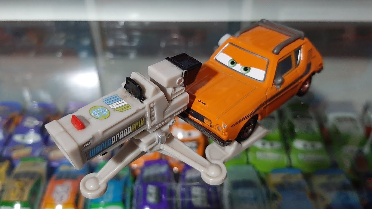 Mattel Disney/Pixar Cars 2 Grem with Camera (World Grand Prix