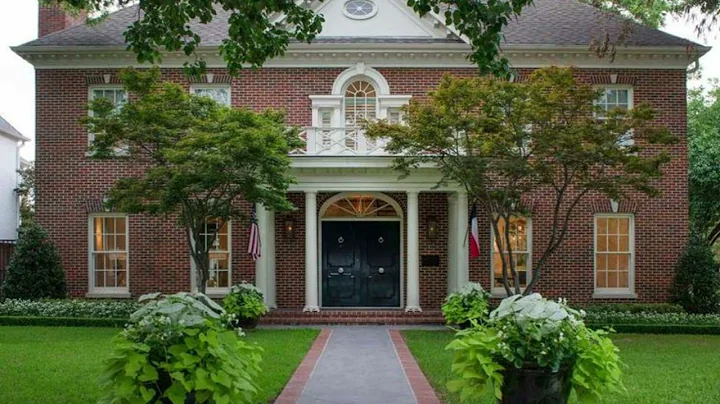 Colonial Landscaping Houses