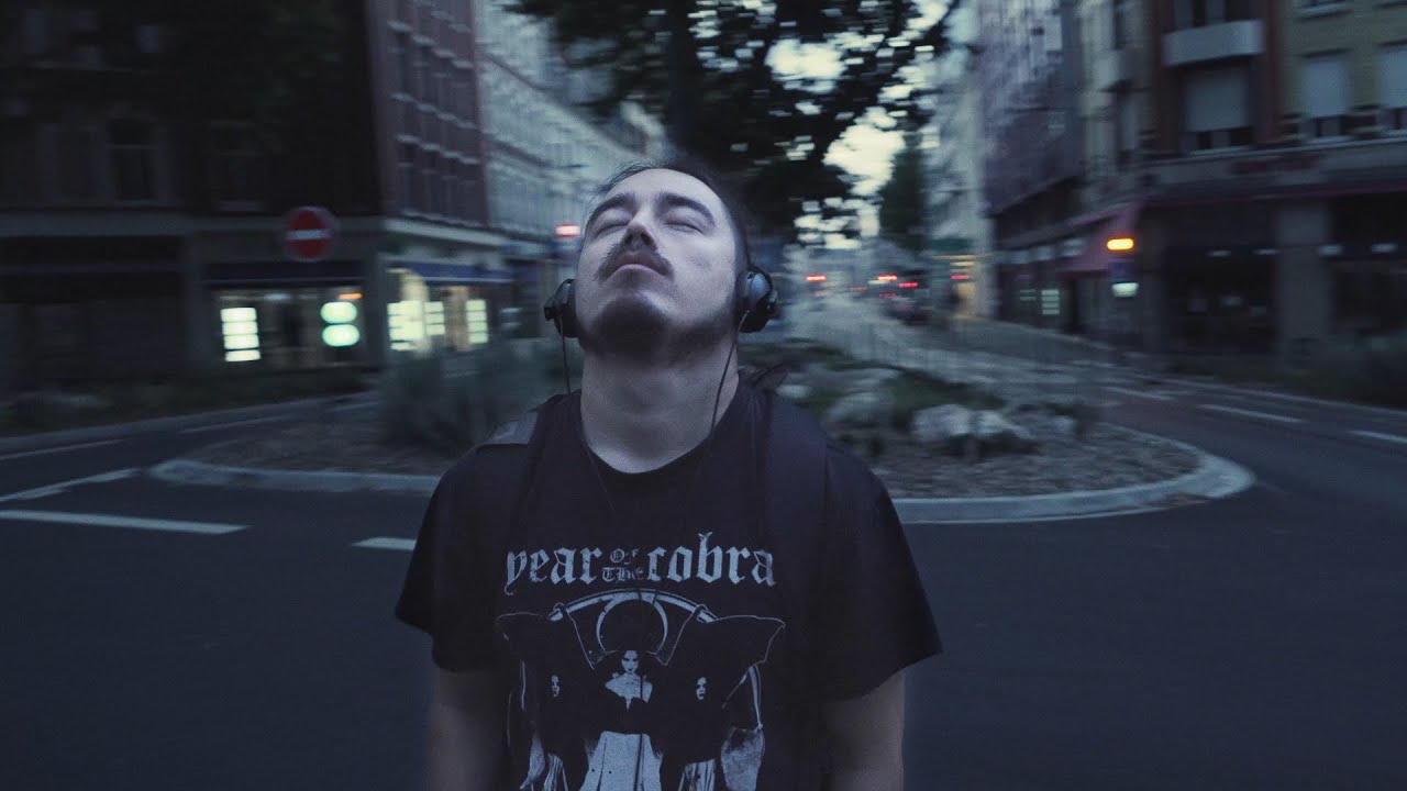 Посторонний из Лилля | История фронтмена группы EXIL