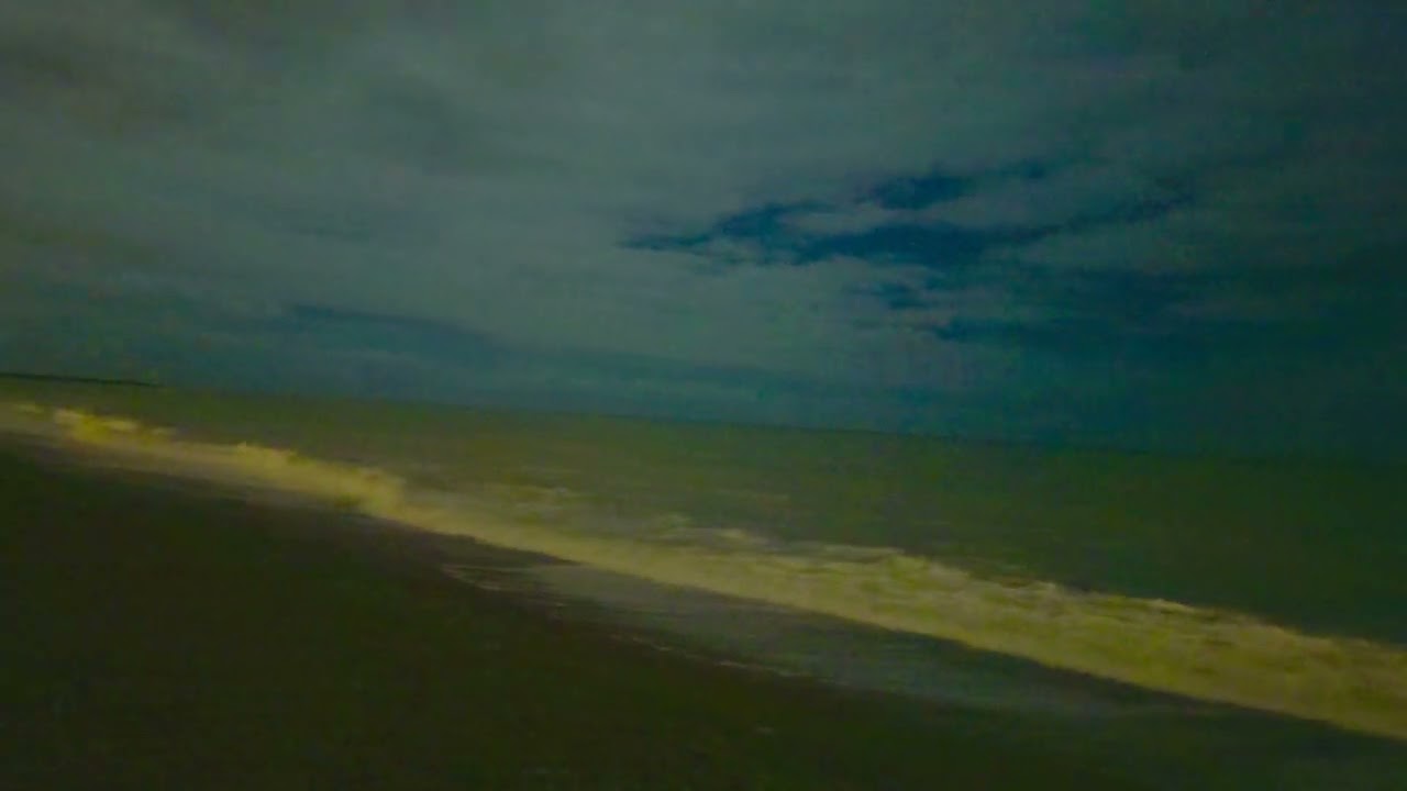 Stormy Brighton: 3-Meter High Waves & Coastal Energy (POV)