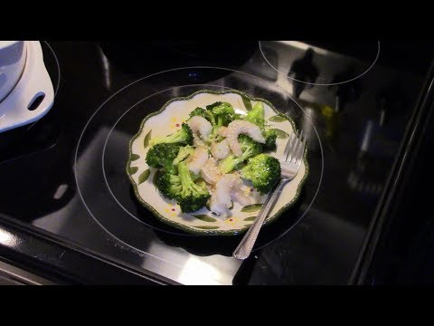 Steamed Broccoli and Shrimp in Garlic Butter Sauce