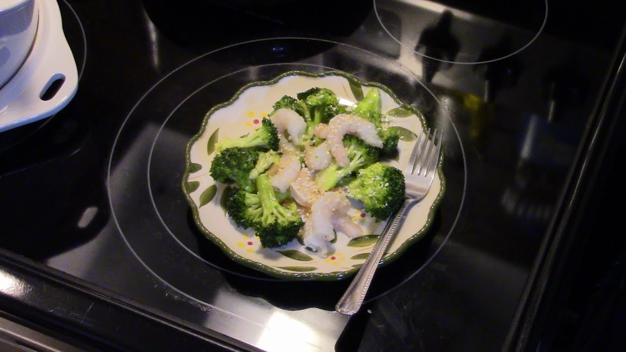 Steamed Broccoli and Shrimp in Garlic Butter Sauce