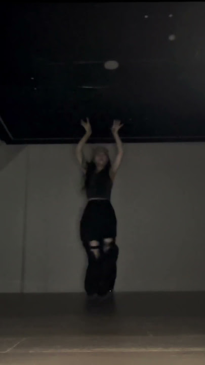 is it is it #gfriend #kpop #umji #challenge #tyla #isit #mainvocal #dance #viviz #blackpink #yuju