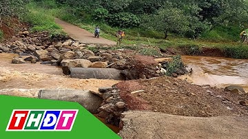 Bình Phước: Mưa lũ cuốn trôi đường bê tông, 150 hộ dân bị cô lập | THDT
