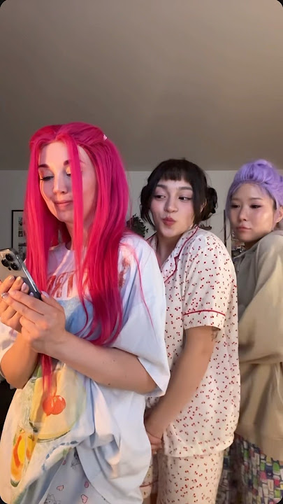 It’s so addicting 😭 #kpopdemonhunters #kdh #rumi #zoey #mira #cosplay