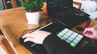 Sampling Jazz for a Lofi Hip-Hop Beat | Maschine Mondays (Ep.3)