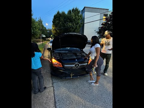 Ashley’s car breaks down and Que gives her a piece of humble pie
