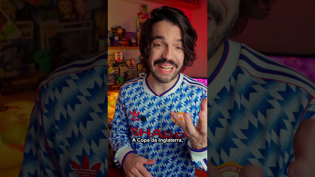 Manchester United's 1990-1992 away shirt: the remake of the year