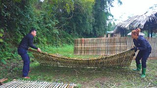Together with my sister, build a solid farm protection fence, BBQ fish outdoors - Wild Free Life