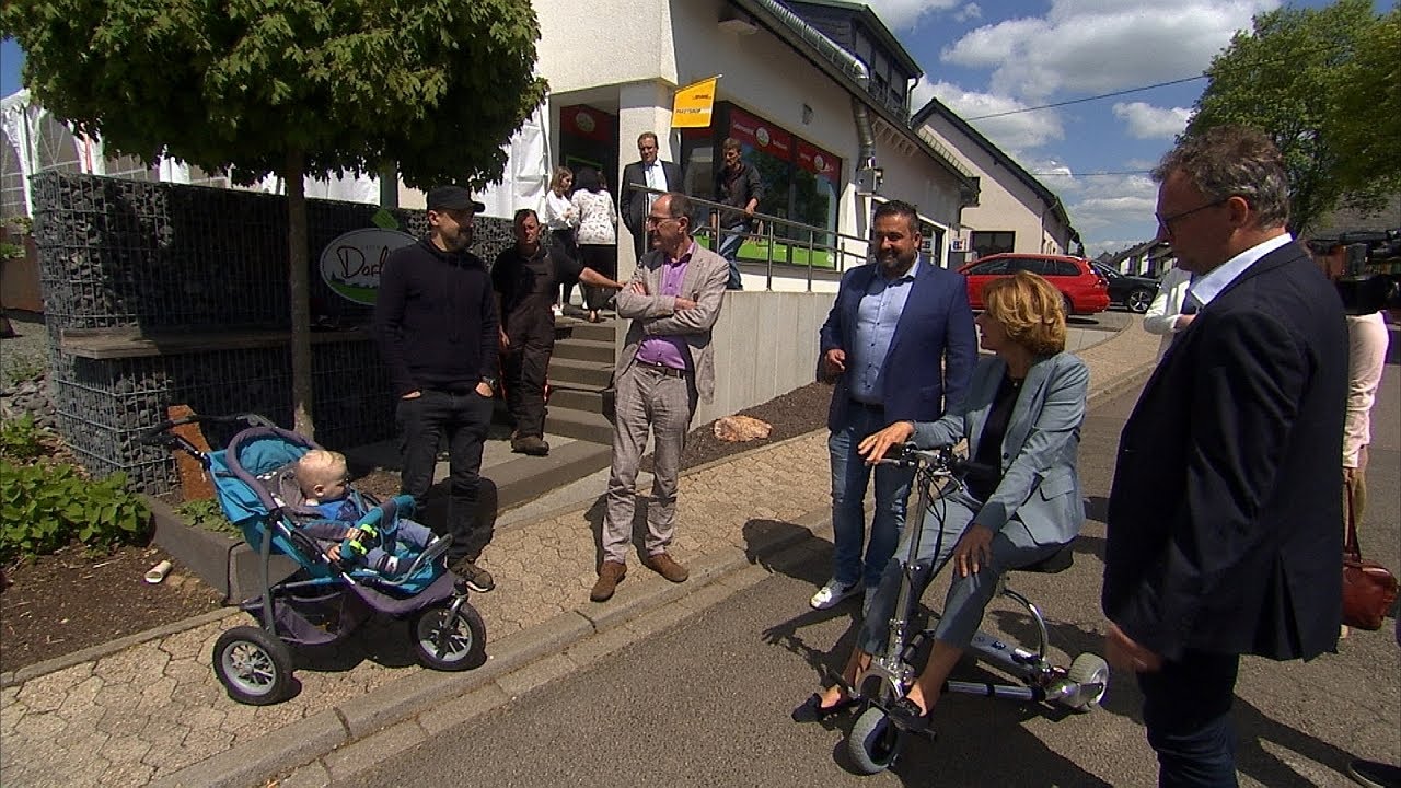 "Mandern hilft" Malu Dreyer besucht den Ort und dankt den Helfern