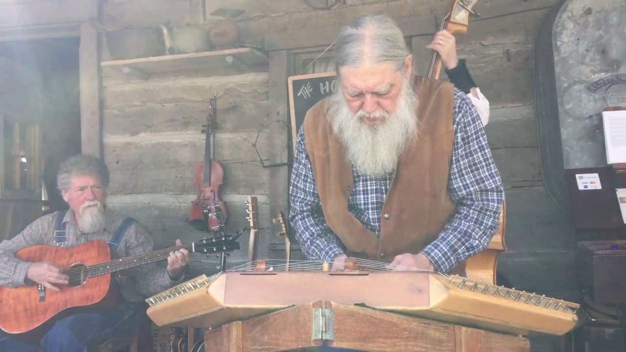 Butterfly on the hammer dulcimer