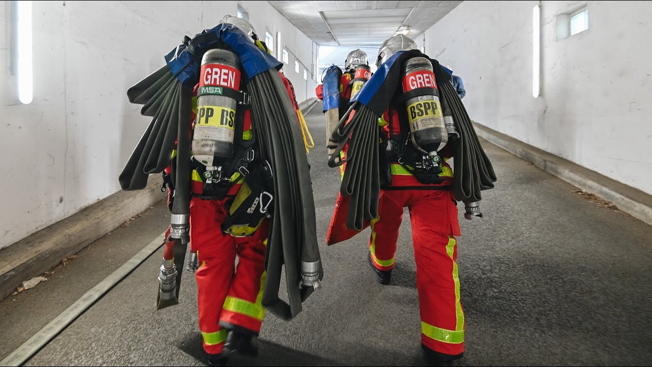 Pompiers de Paris - #CékoiSa : La réponse 😃☝ Il s'agit d'un tuyau 45X20  (45mm de diamètre et 20m de long). Ils sont utilisés par les pompiers pour  attaquer le feu.