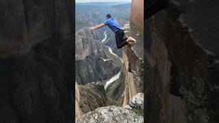 Bjir Ngeri Sekali Jurangnya