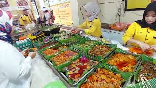 TEMPAT INI NGGGAK PERNAH SEPI PENGUNJUNG & TERSAJI PULUHAN MENU !! ALAM SUNDA INDONESIAN STREET FOOD