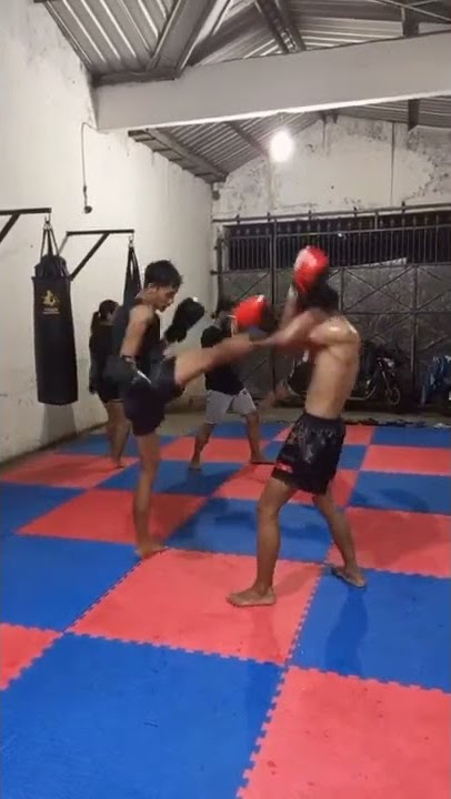 kickboxing drill #miketyson #mma #boxing #fyp #fypシ #short #muaythai #muaythaitraining