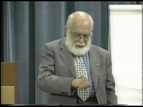 James Randi: Scientists Fooled by a Match Box Trick