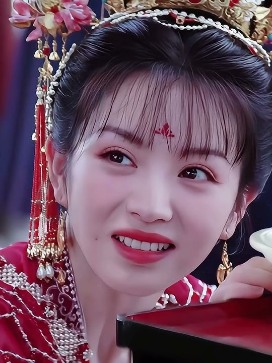 He found out the truth in the most embarrassing way #cdrama #guardiansofthedafeng