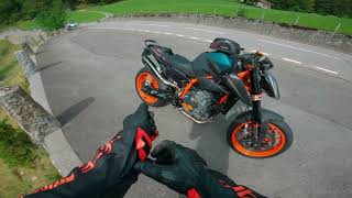 KTM 890 Duke R | Some people like to take risks for no reason | RAW