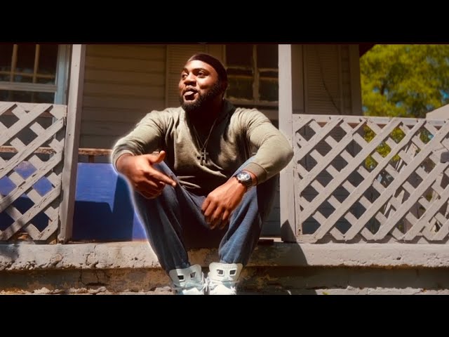 Guarda QuayOgs - MobG (Official Music Video) su YouTube Guarda QuayOgs - MobG (Official Music Video) su YouTube