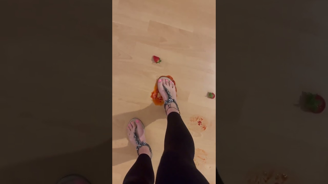 Sandals Crushing Part 1