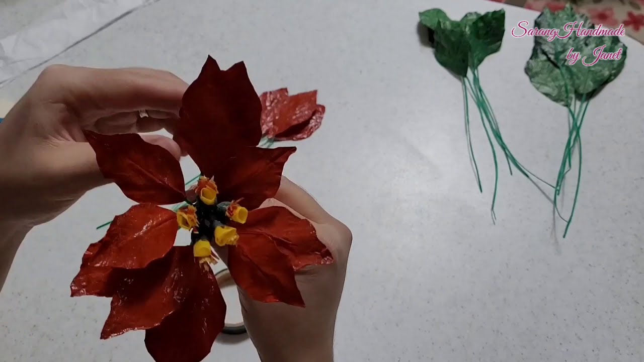 Cómo Hacer Flor de Nochebuena, Flor de Navidad con Bolsas de Plástico, Adornos con Reciclaje, Ideas