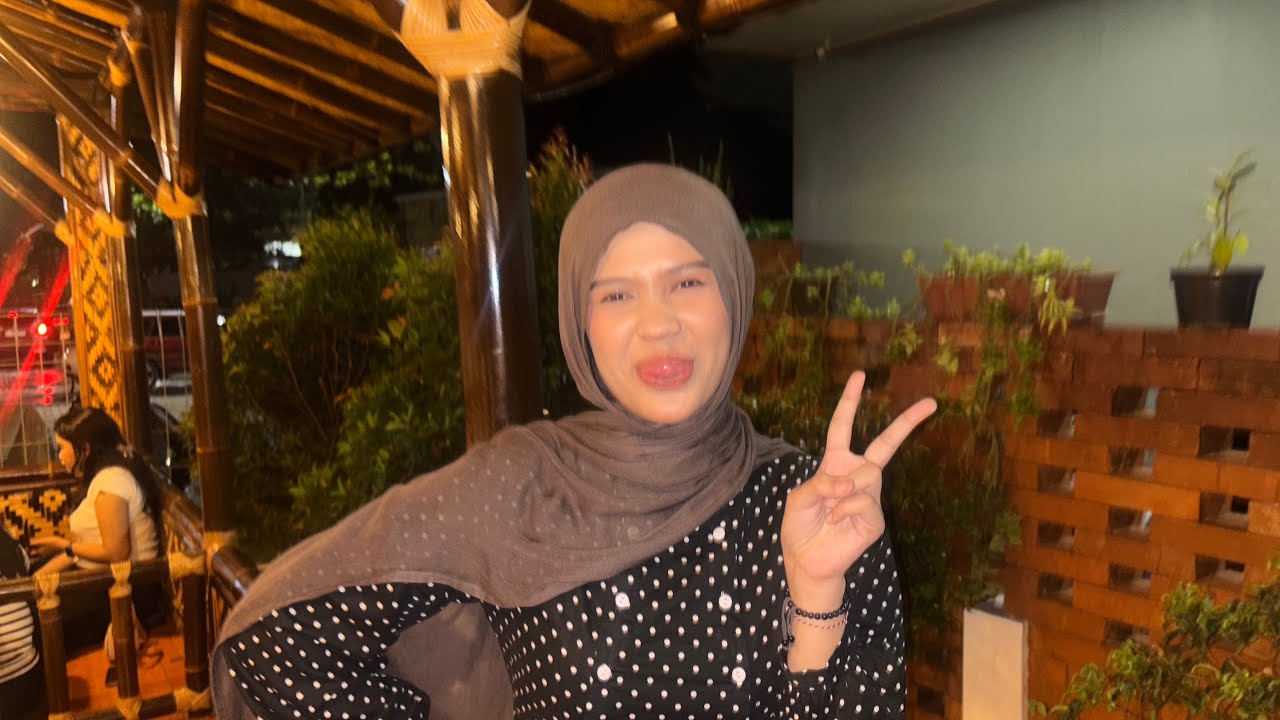 Project 2 Psikom - Role of Digital Technology in Interpersonal Relationships in the Era Society 5.0.