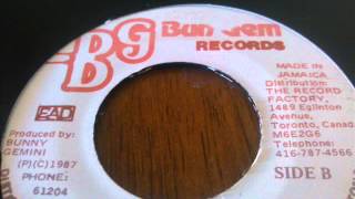 SMOKEY JOE - SENSIMILLA