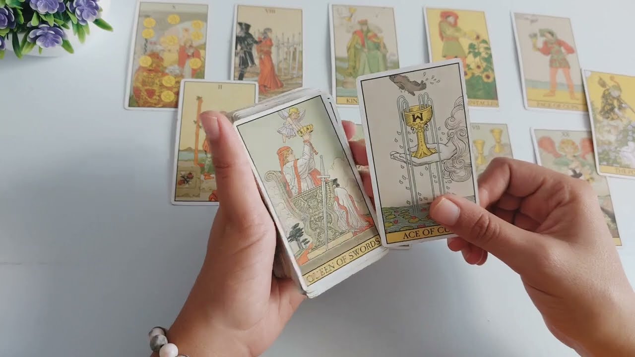 تاروت برج الجوزاء الحبيب بيراقبك وحاسس انك بتتجاهله❤️‍🔥