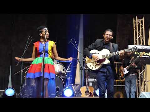 Le Mpendulo - Heavy is the head (Live)