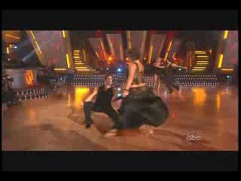 DWTS S07 Wk1 Pro Group Dance