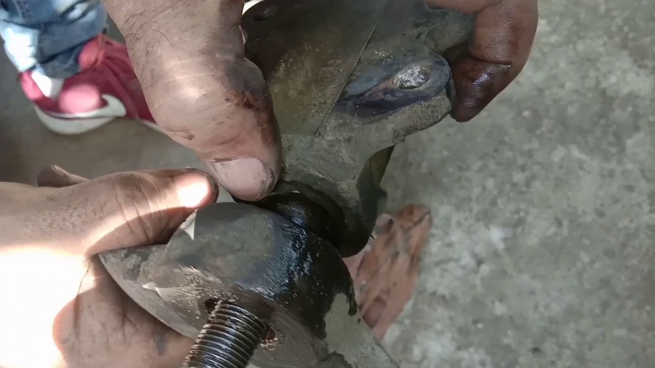 MITSUBISHI L300: BELL CRANK REPLACEMENT