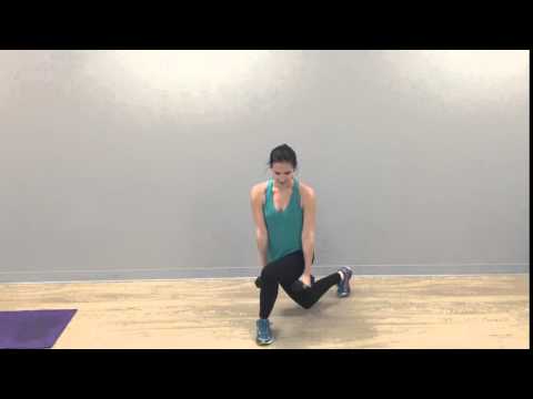 curtsy lunge with lateral shoulder raise