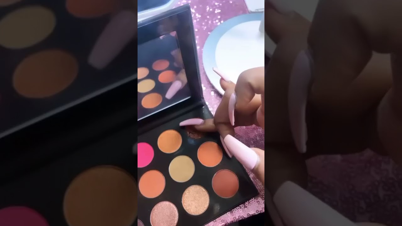 Bella Galore Autumn Sunset Eyeshadow Palette  feat. MUA Porsche Teair