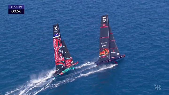 Hunting Alinghi Red Bull Racing for a split tack start.