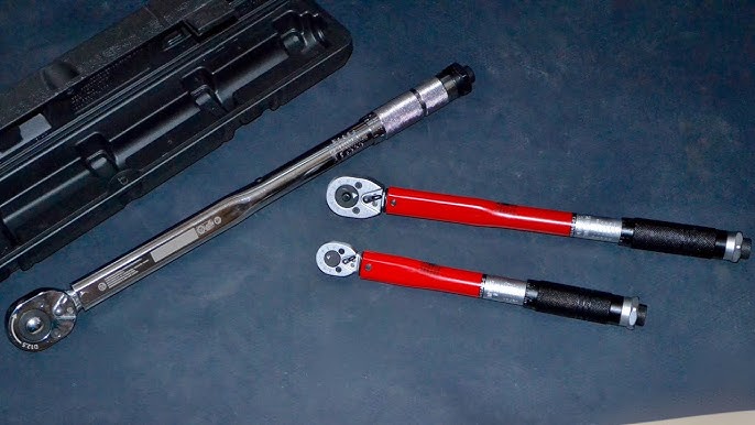 How to TIGHTEN MOTORCYCLE SCREWS with TORQUE WRENCHES 