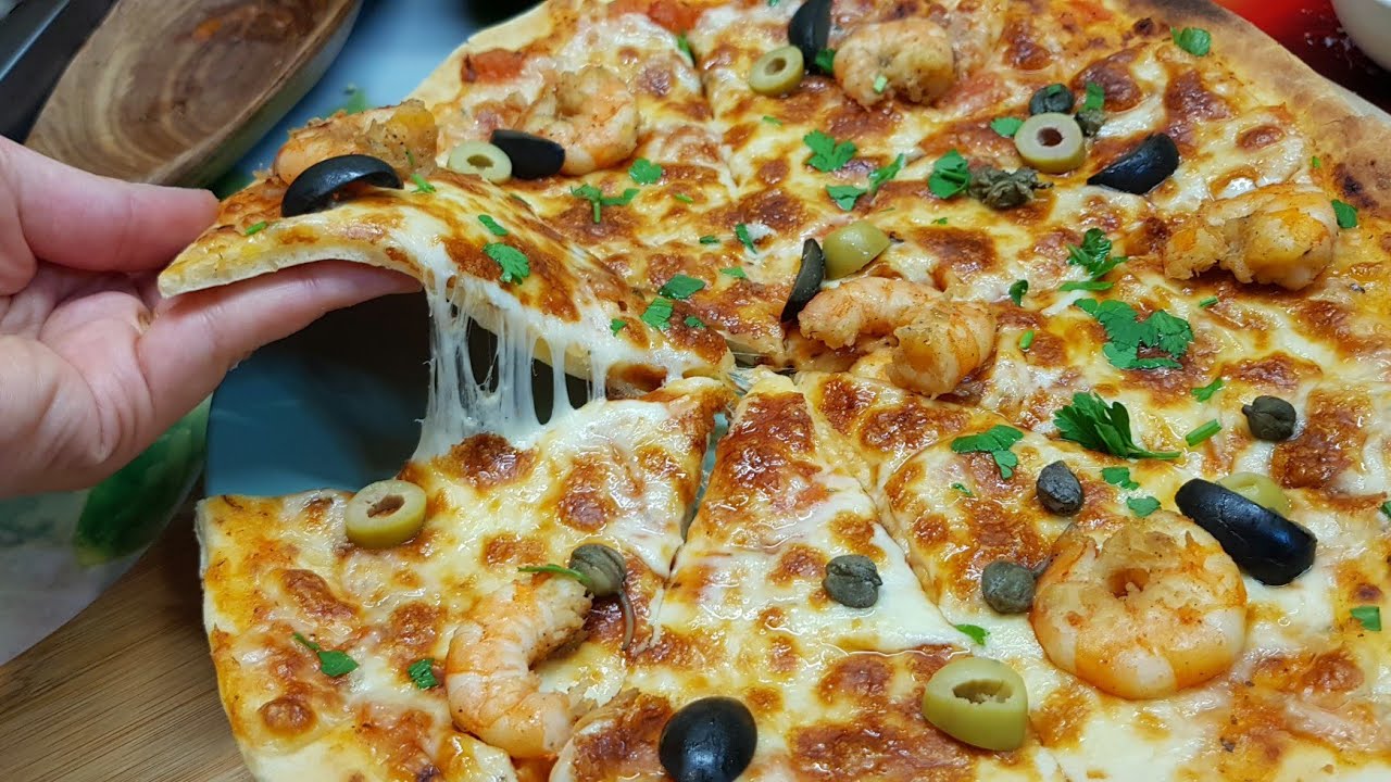 بيتزا  اسرار نجاح البيتزا 🍕 بطريقتي الخاصة و سر تمطط الجبن و نجاح العجين  و صلصة البيتزا خطوة بخطوة