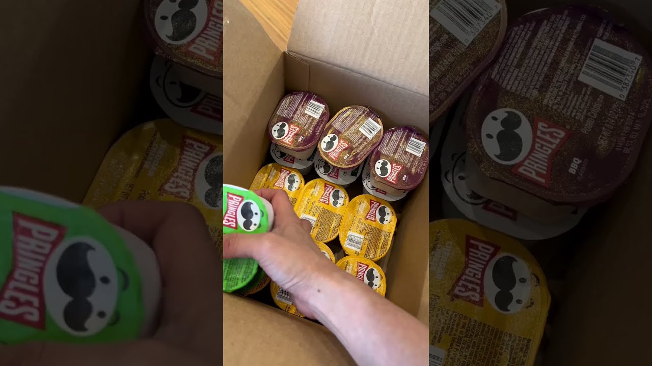 חידוש מלאי של פרינגלס לחזרה לבית הספר