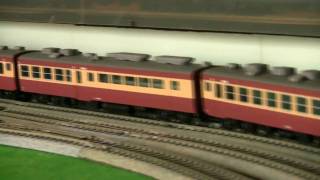 鉄道模型　月影急行　０４８　４２１系　と　４５５系