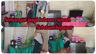Aku dan rumah kontrakan kayu sederhanaku.. Aku dan rumah kontrakan kayu sederhanaku..