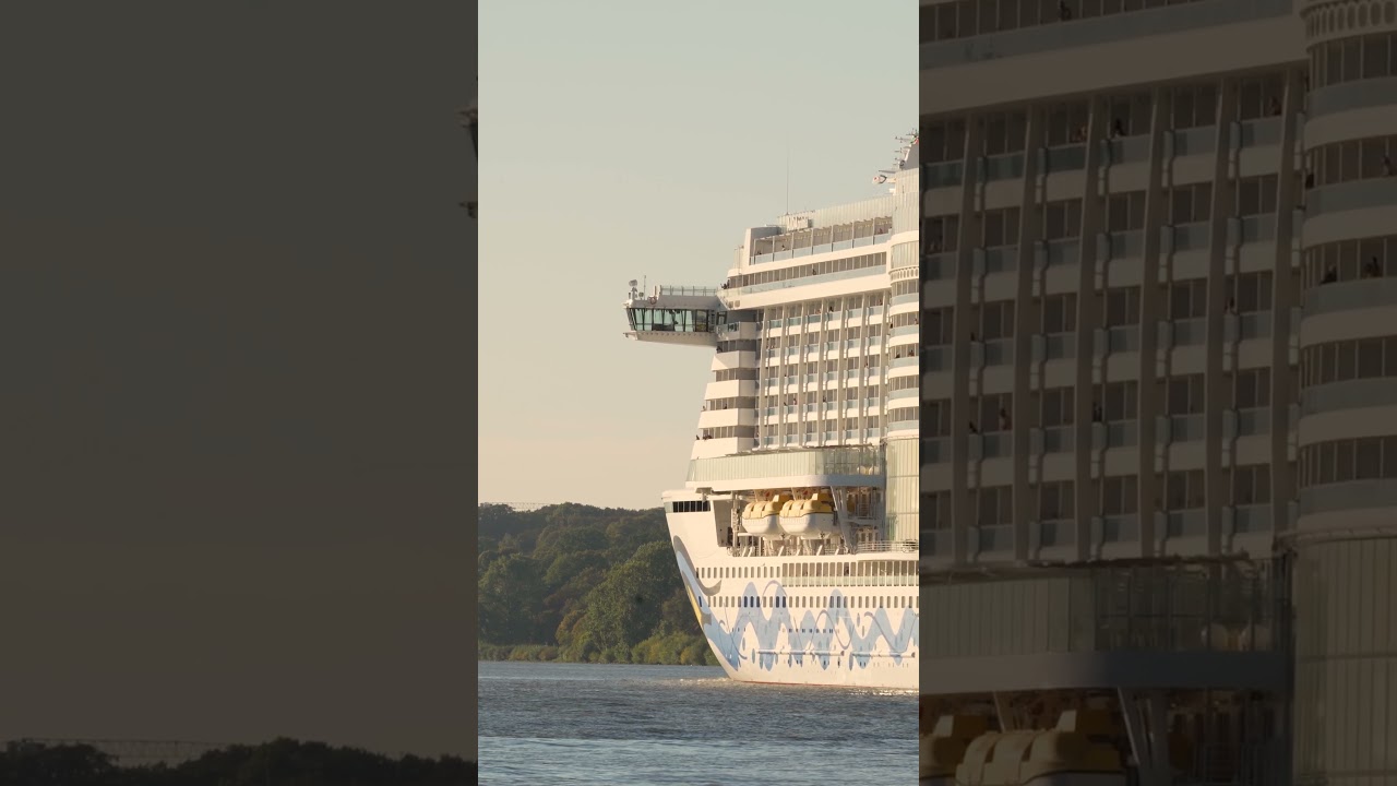 Watching AIDAprima Sail Away From Hamburg 🚢 | 25.09.2026